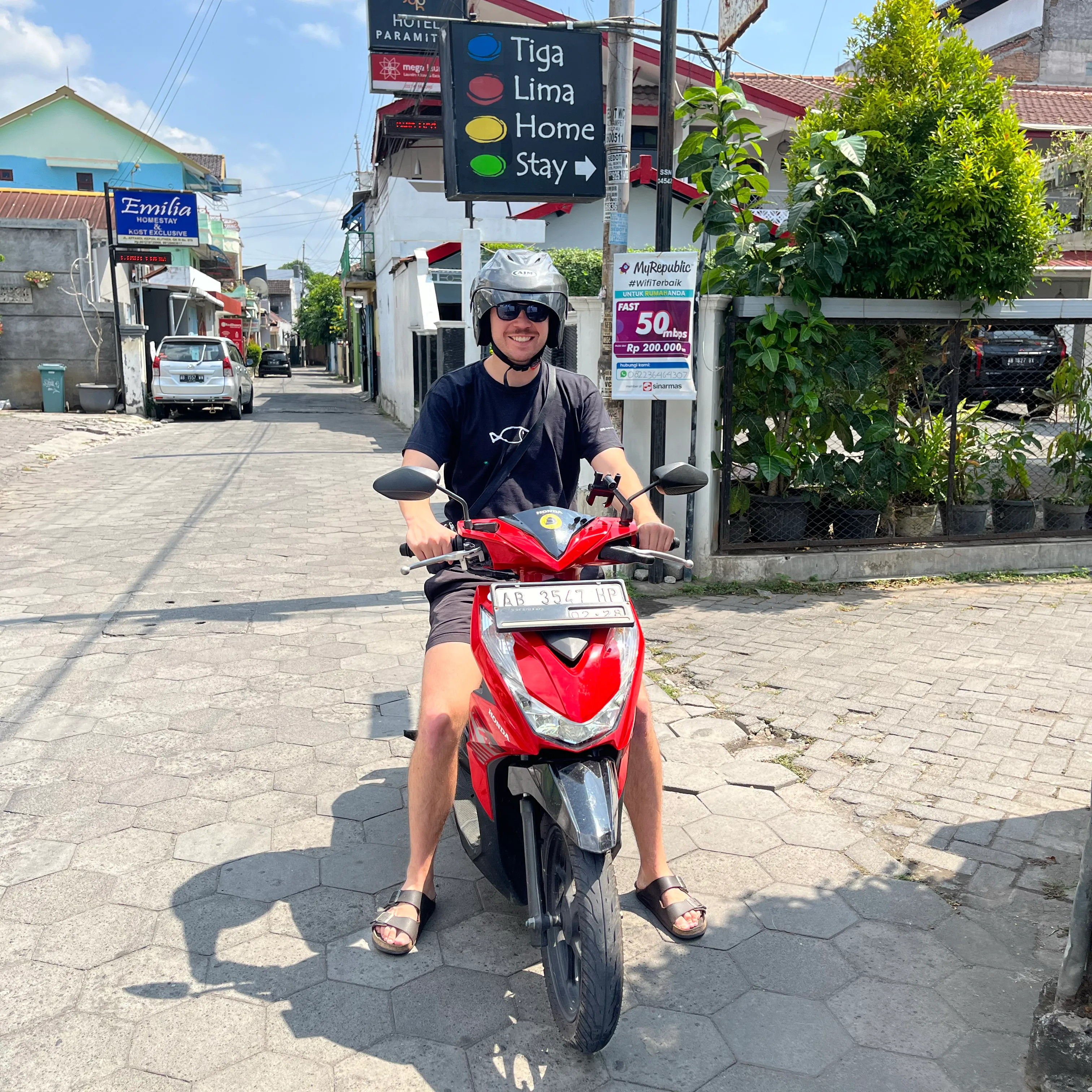 Picture of Matthias Weiß on a scooter